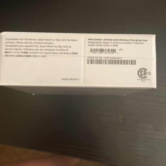 Airpods gen 2 - Picture 3 of 3